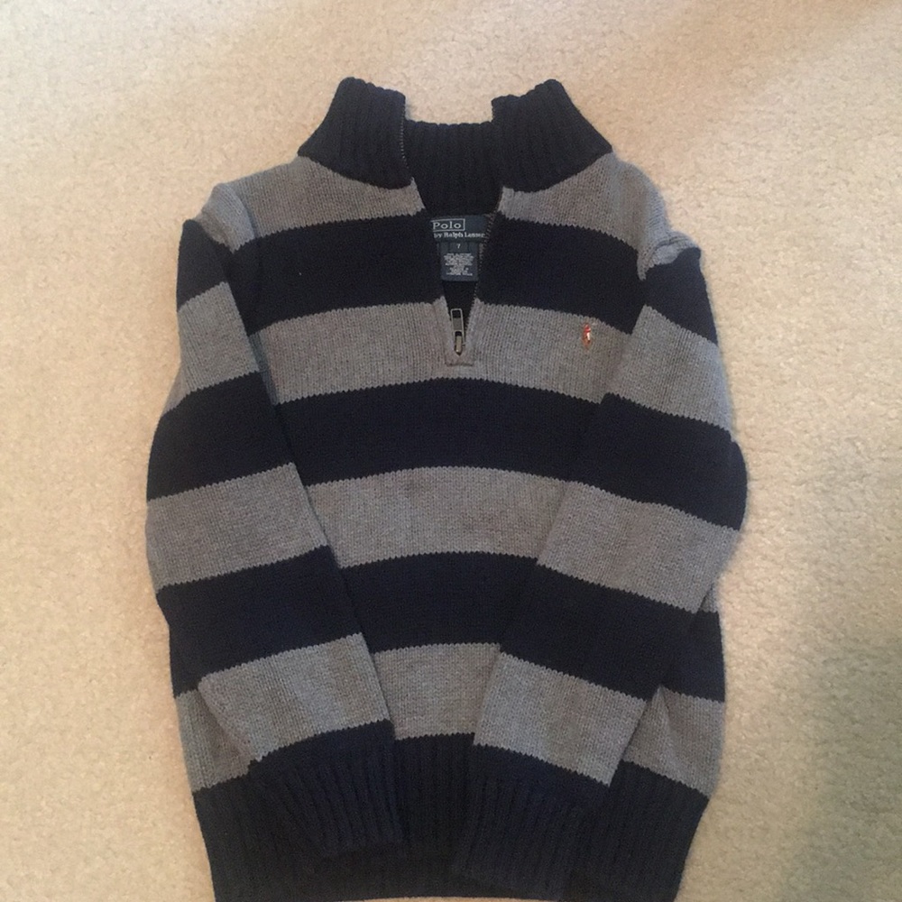 Boys Size 7 sweater